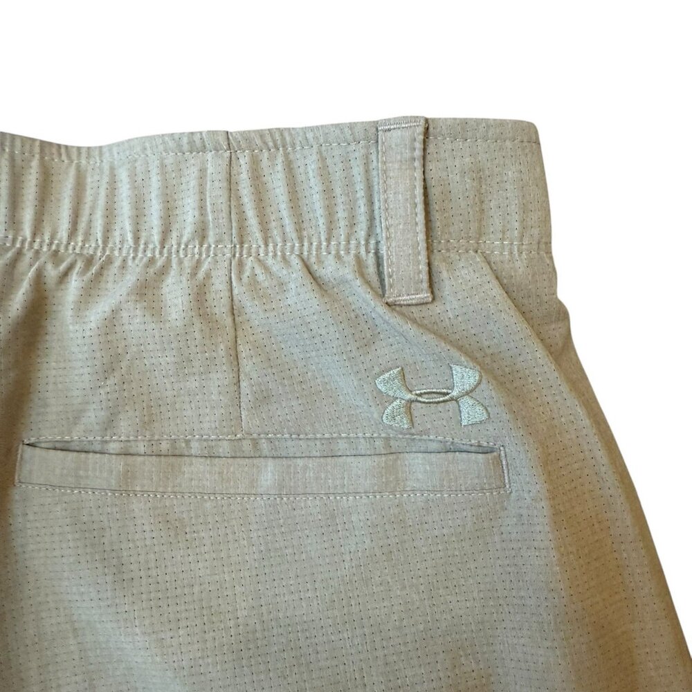 Under Armour Golf Shorts Mens 36 Match Play Vented Loose Fit Chino Stretch Tan
